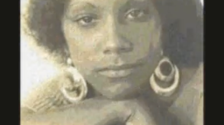 Lorna Bennett – Stop Look Listen [The Stylistics]