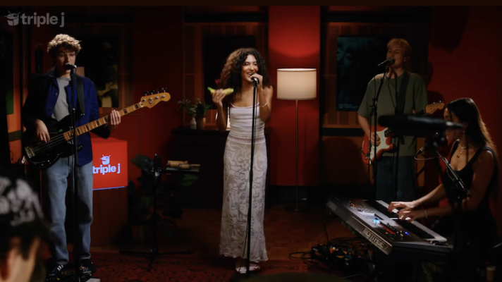 Olivia Dean – Sexy to Someone [Clairo]